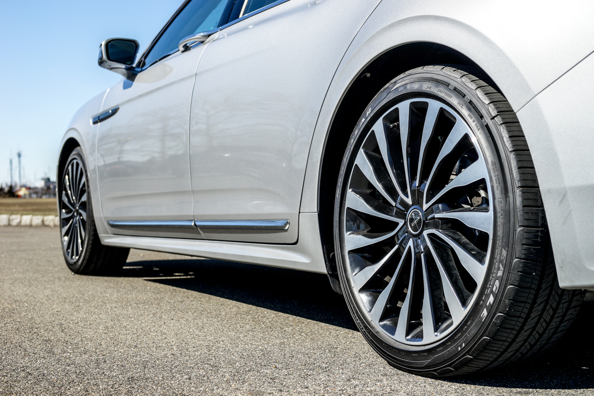 2017 Lincoln Continental Black Label Chalet Edition