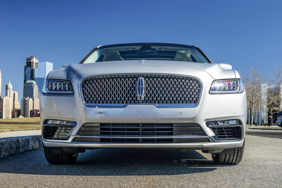 2017 Lincoln Continental Black Label Chalet Edition Grille